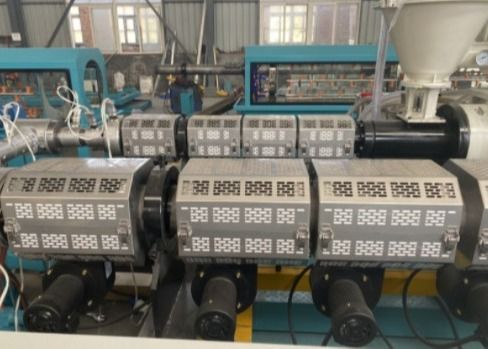 63mm 120-220kg/h Gas Supply Single Screw PE Pipe Extruder Machine