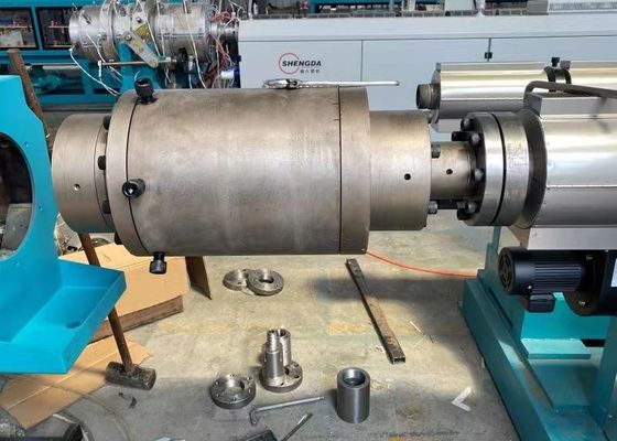 Single Screw 110mm HDPE Pipe Extrusion Line Oil Supply